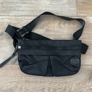 Lululemon Black Nylon Belt Bag